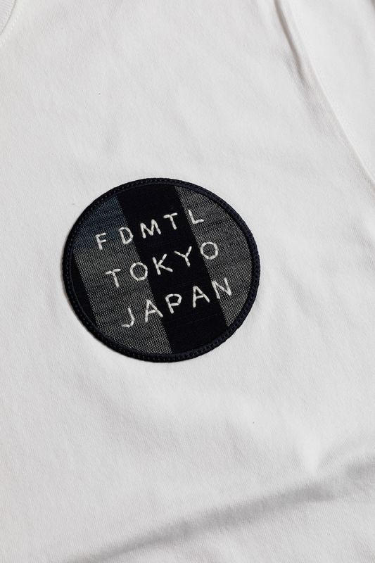 CIRCLE PATCH L/S TEE WHITE